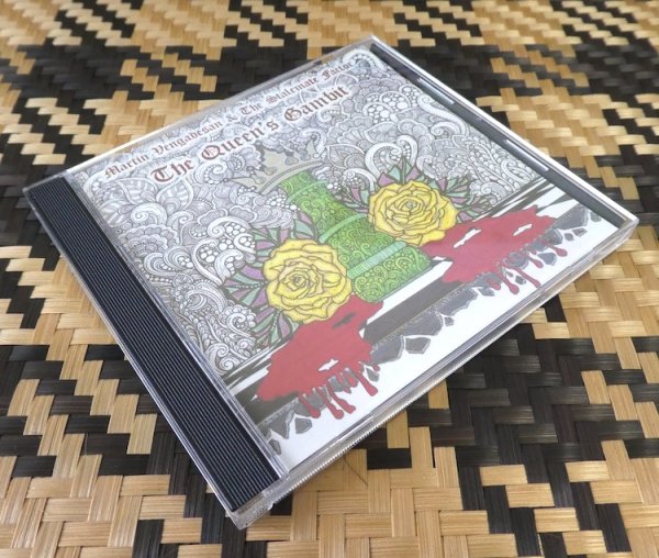 画像2: MARTIN VENGADESAN & THE STALEMATE FACTOR "The Queen’s Gambit" サイン入り (2)