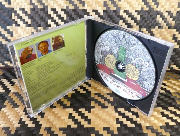 Martin Vengadesanのサイン入り