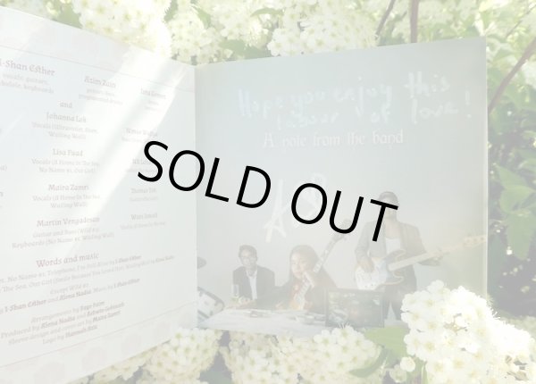 Alena Nadiaのサイン入り